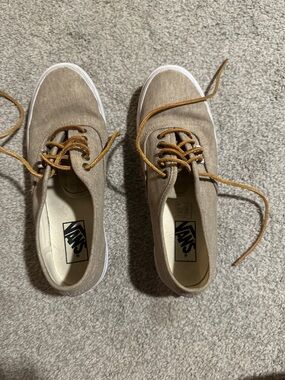 Vans Men's Low-Top Canvas Sneakers in Beige with Brown Laces